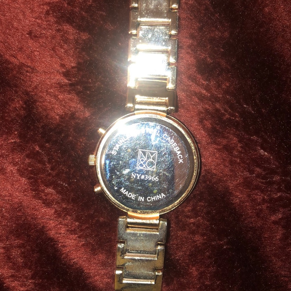 Watch - Picture 4 of 4